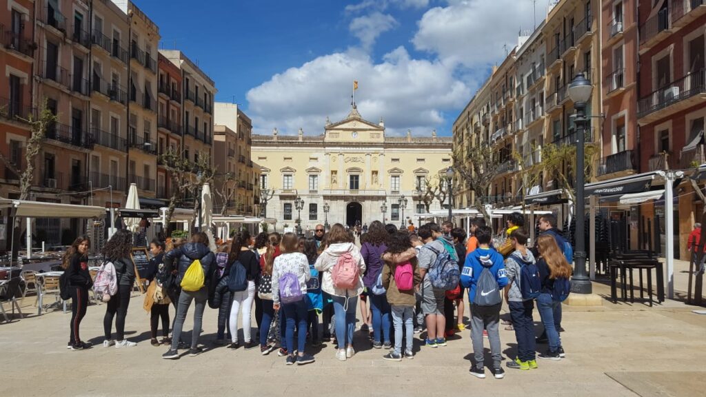 VISITA A LA FIRA CAMINS D’FP | Institut Antoni Ballester