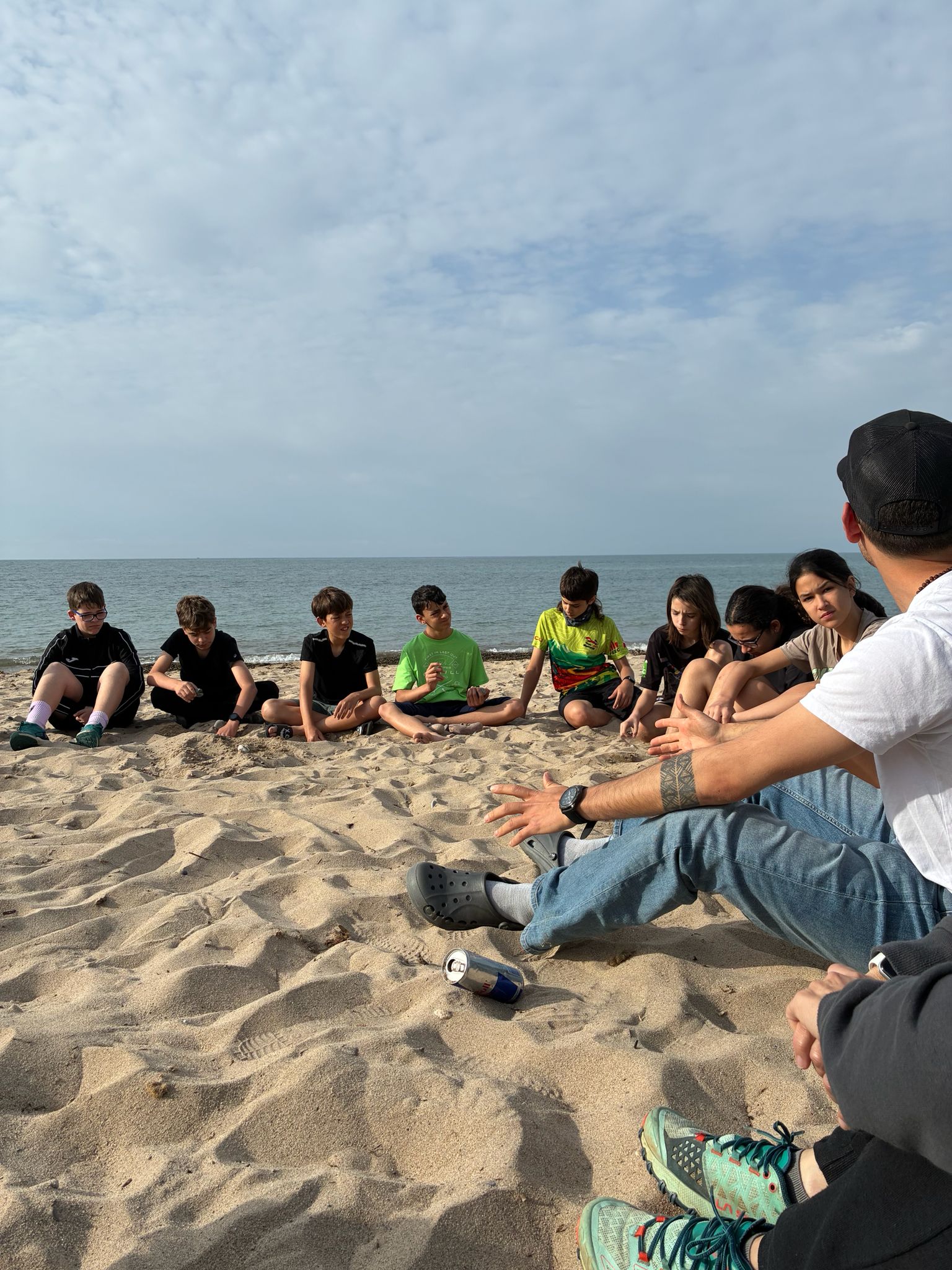 Xerrada i primera neteja de la temporada amb Good Karma | Institut Antoni Ballester